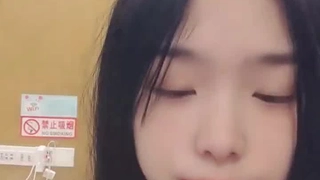 日韩欧美不卡一区二区高清-vavababy 面 試 畢 業 生 被 颻 渴 的 OL約 到 旅 館 脫 下 褲 子 吃 各 種 姿 勢 狂 抽 猛 送 全 部 射 嘴 巴 吞 淨