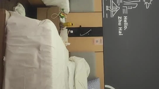 娇妻 雪白 呻吟-美女学生妹子是男友的乖母狗，戴着狗炼项圈乖乖让男友无套抽插~