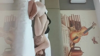 有希望的男人-爱玩游戏的女友-哥哥输了第三条腿就属于我的